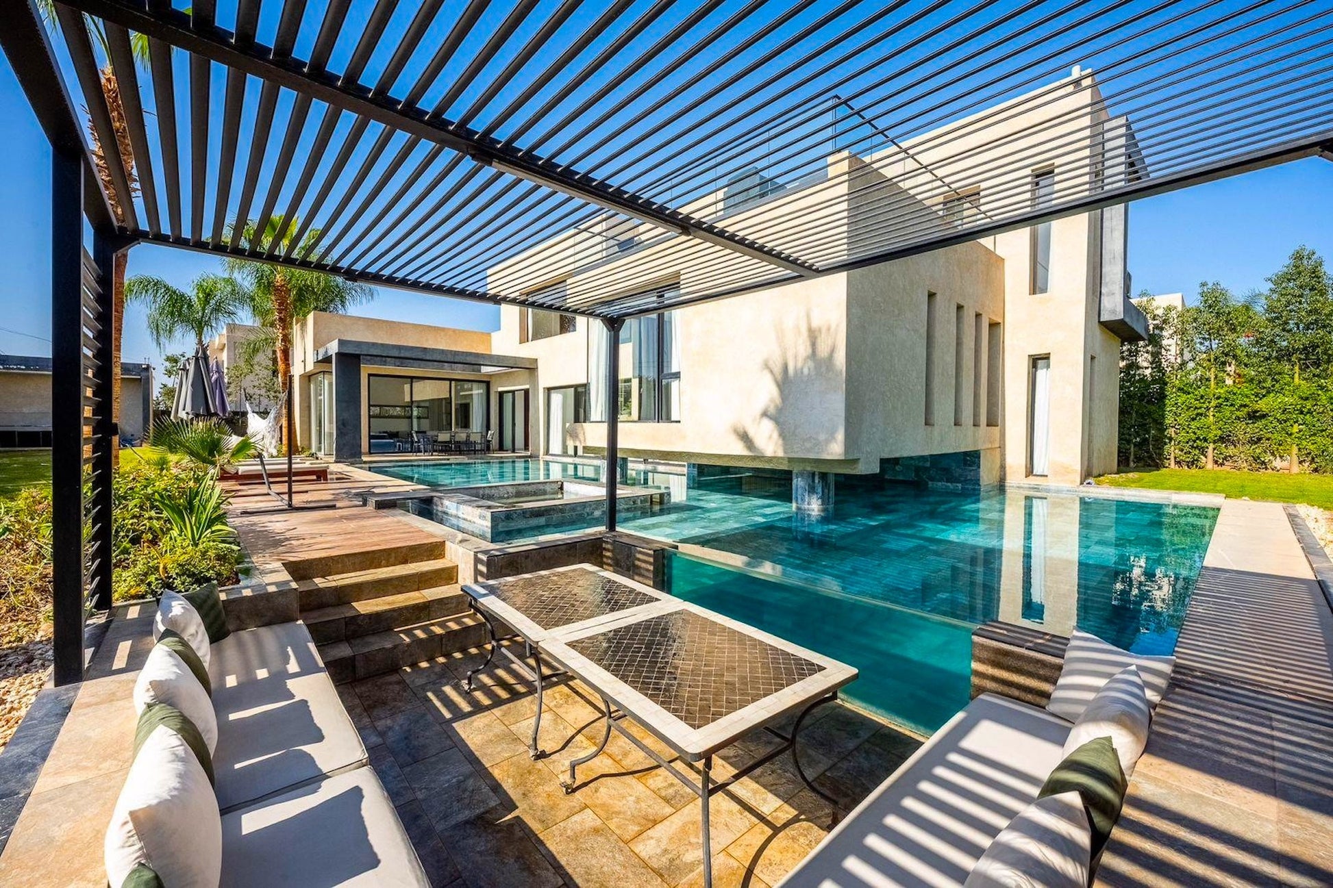 Palais Mahora - The French Concierge
