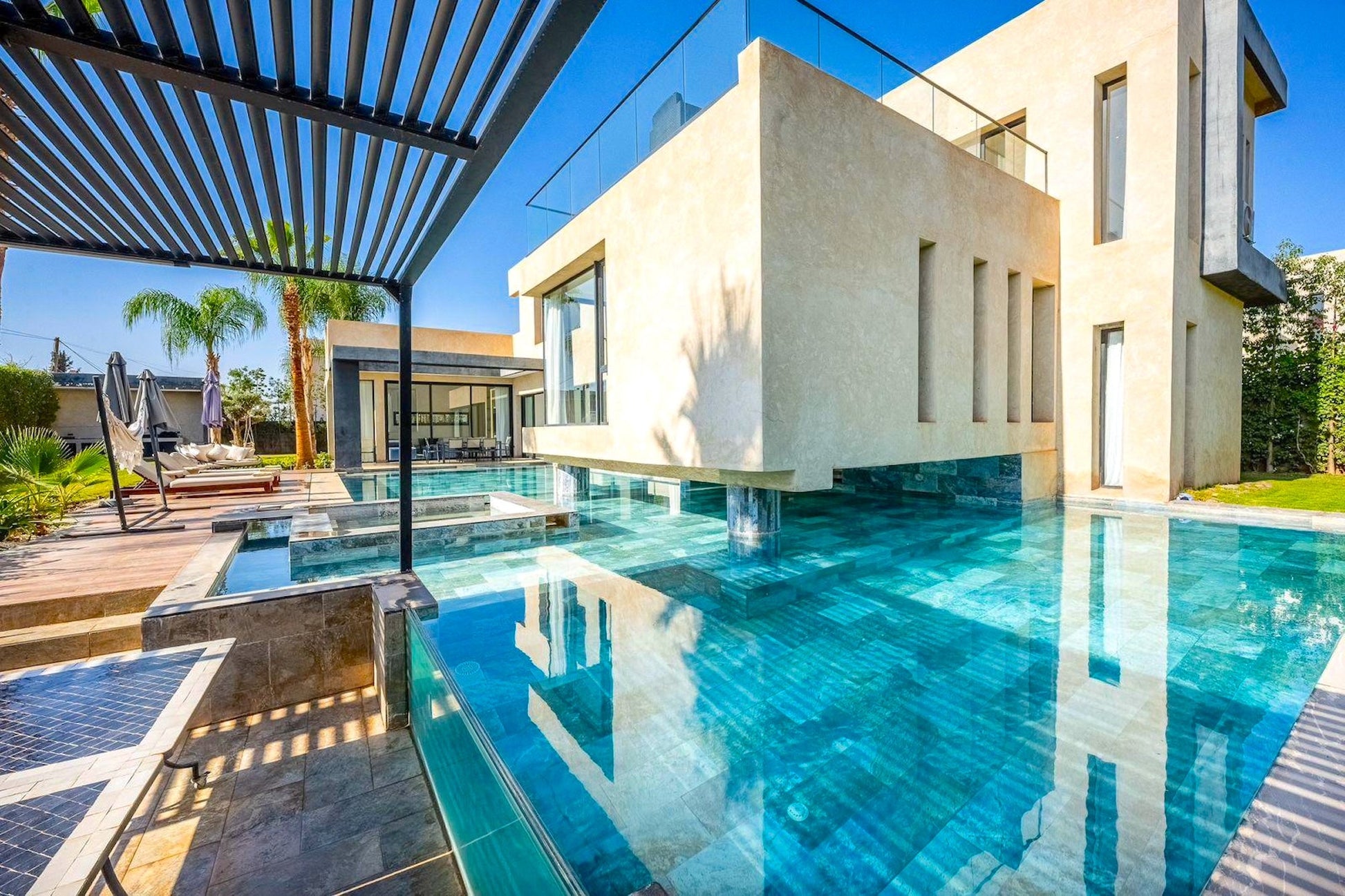 Palais Mahora - The French Concierge