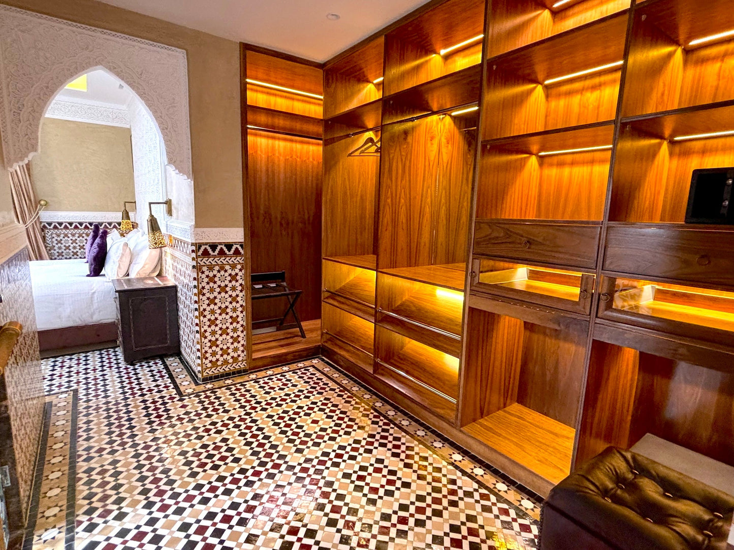 Palais Mars - The French Concierge