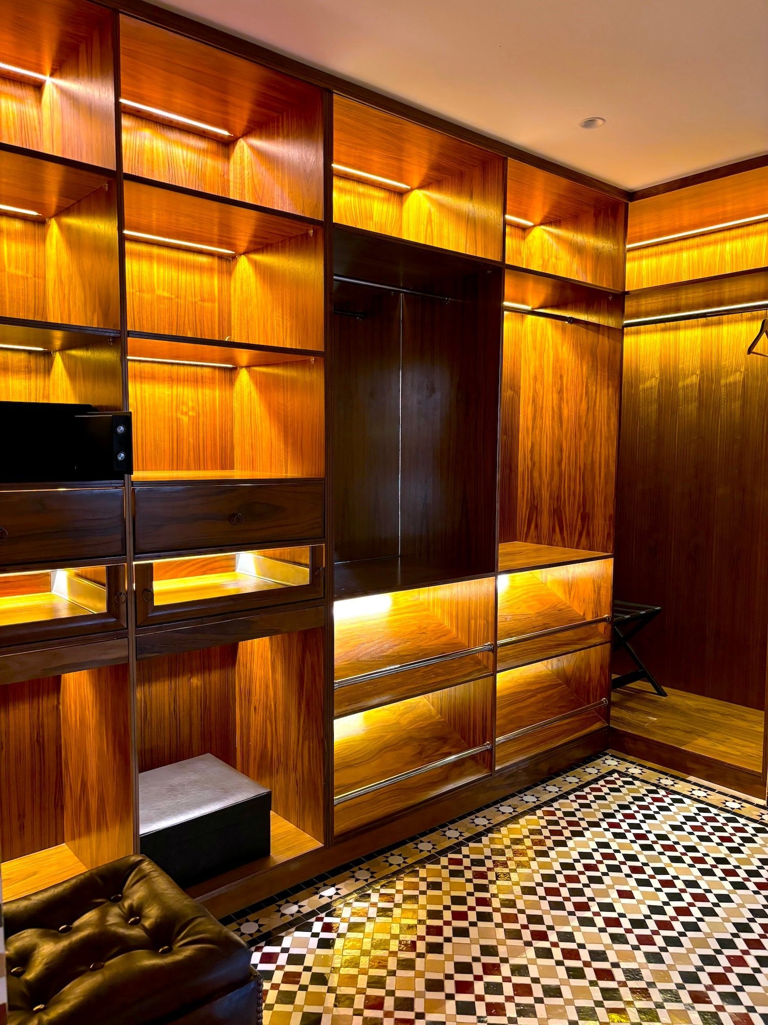Palais Mars - The French Concierge