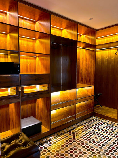 Palais Mars - The French Concierge