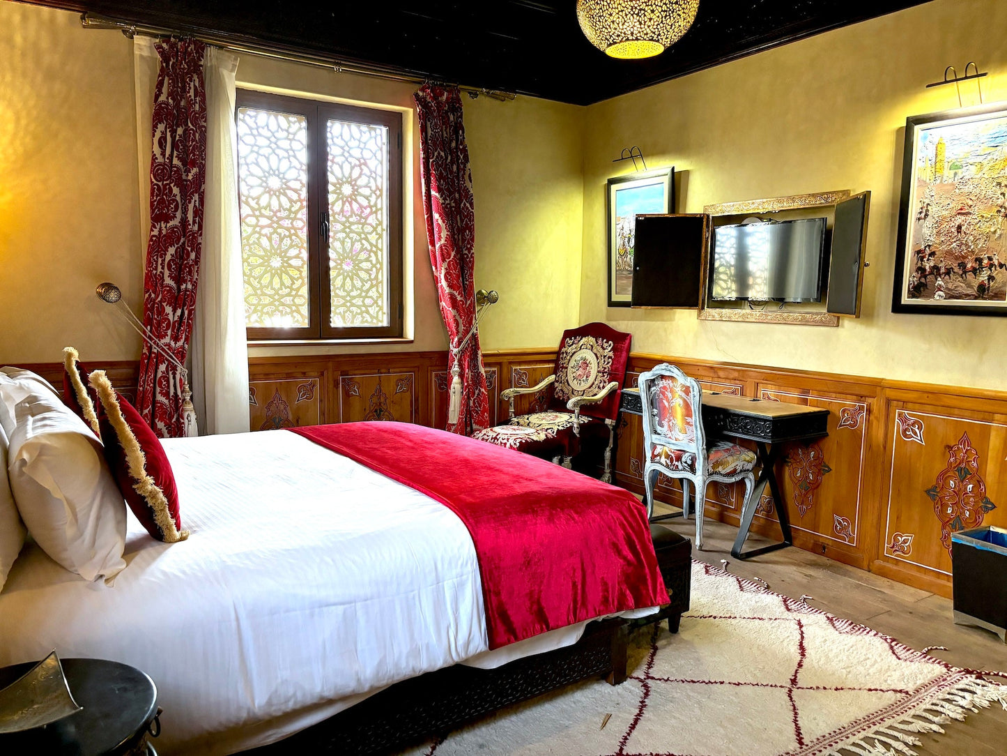 Palais Mars - The French Concierge