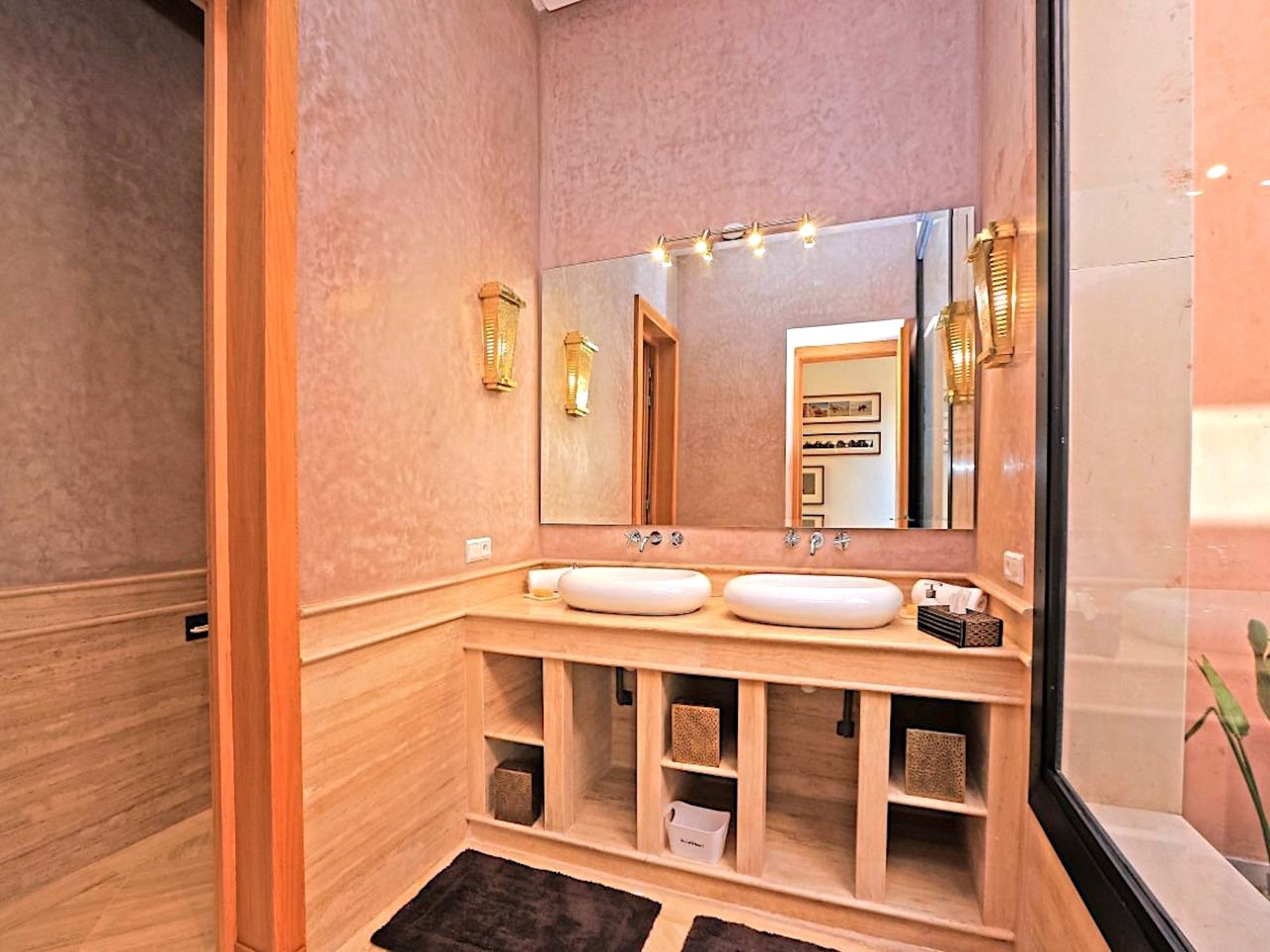 Palais Noor - The French Concierge