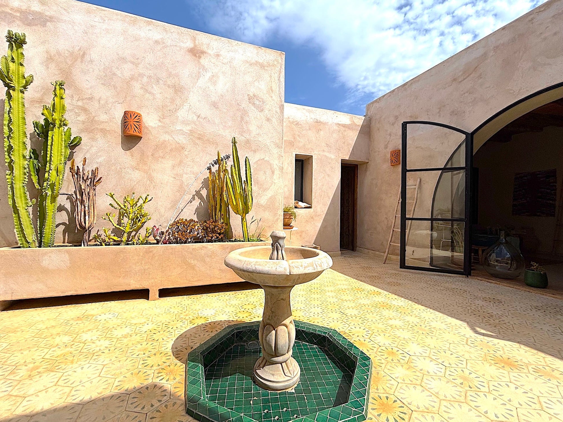 Palais Nouria - The French Concierge