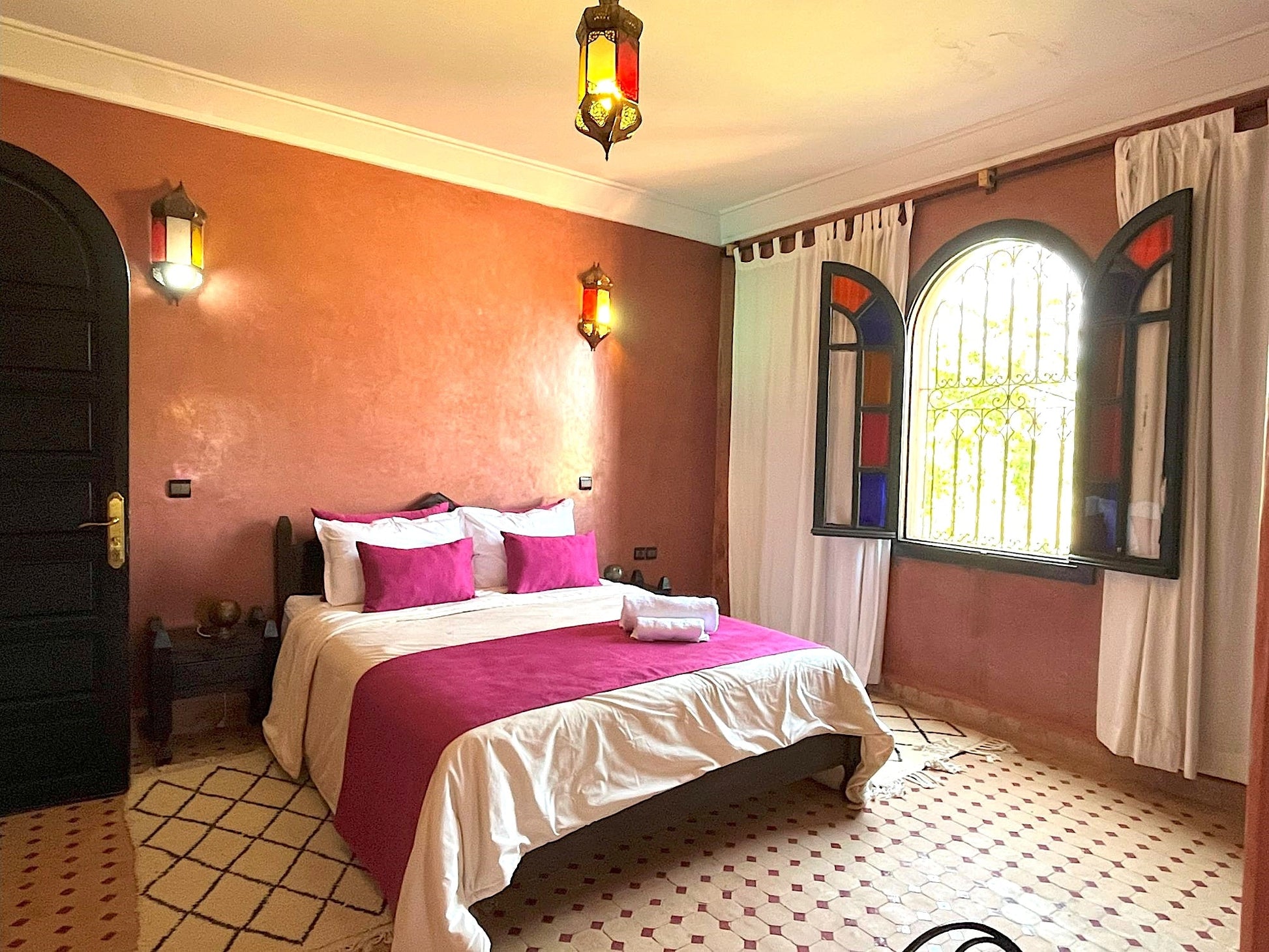 Palais Ona - The French Concierge