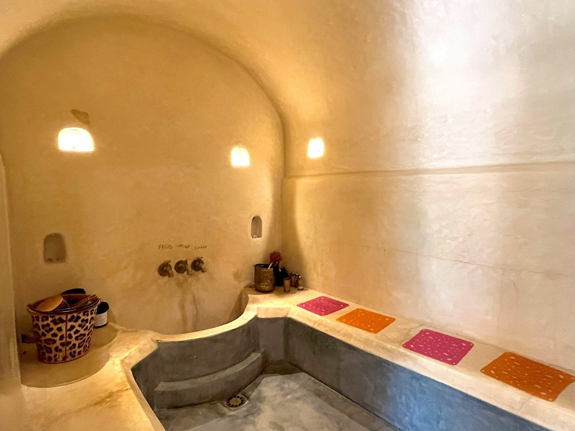 Palais Ona - The French Concierge