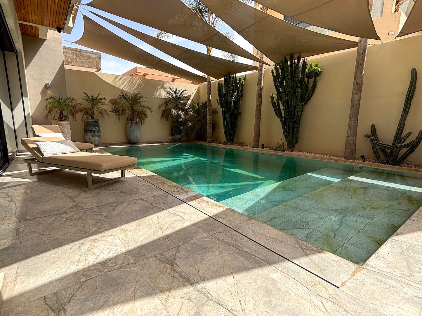 Palais Oyena - The French Concierge