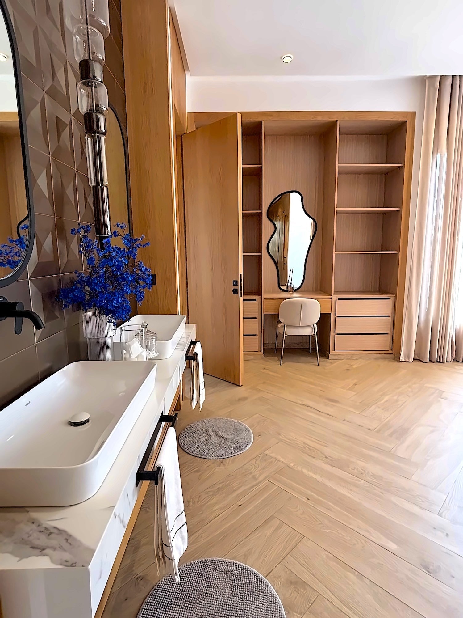 Palais Oyena - The French Concierge