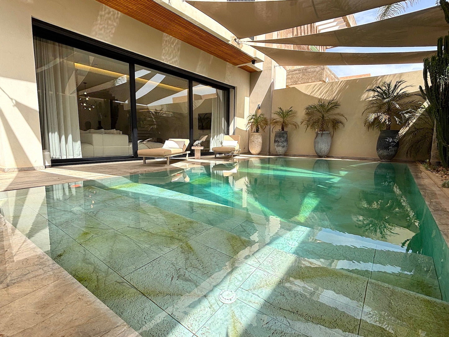 Palais Oyena - The French Concierge