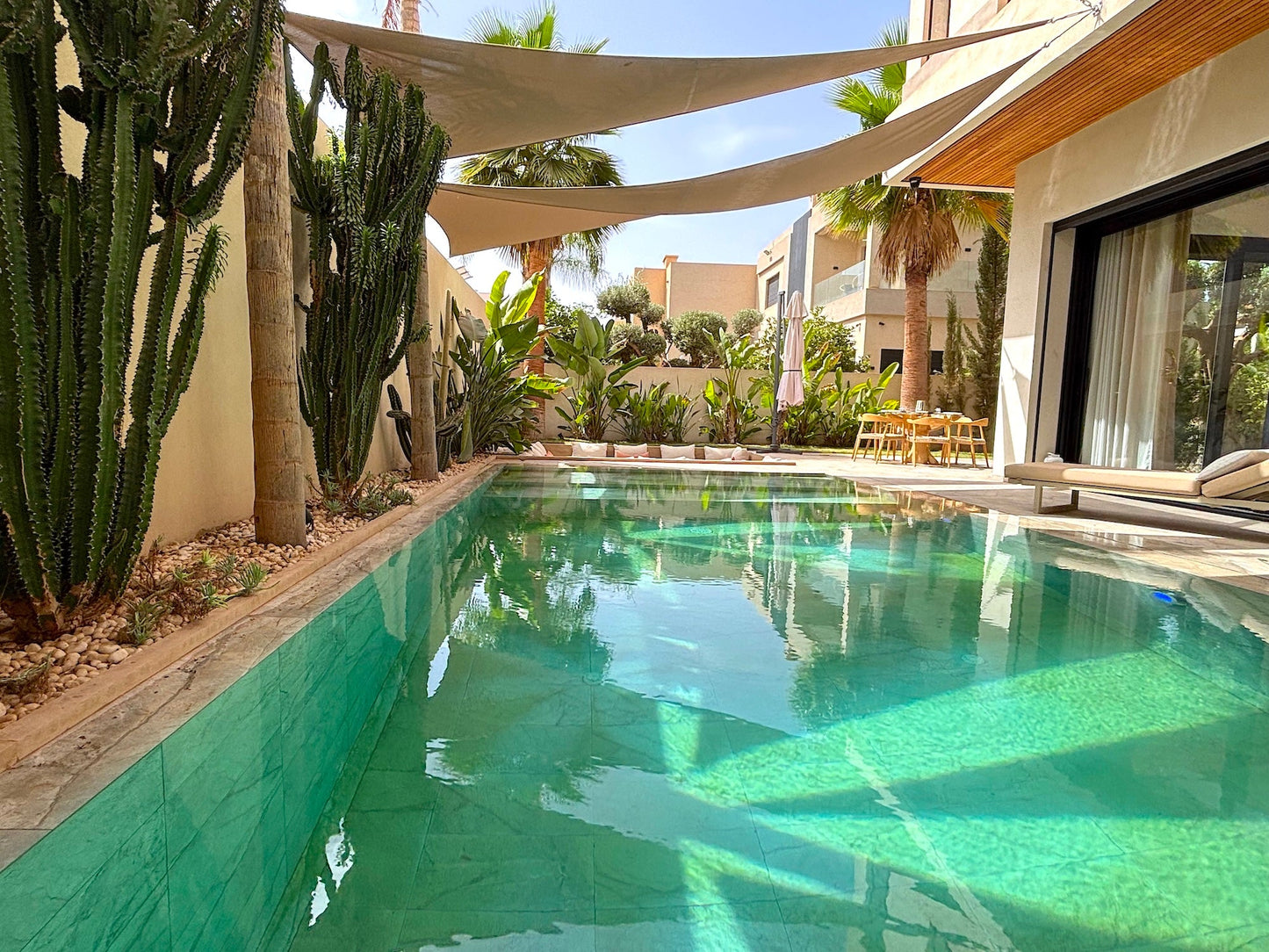 Palais Oyena - The French Concierge