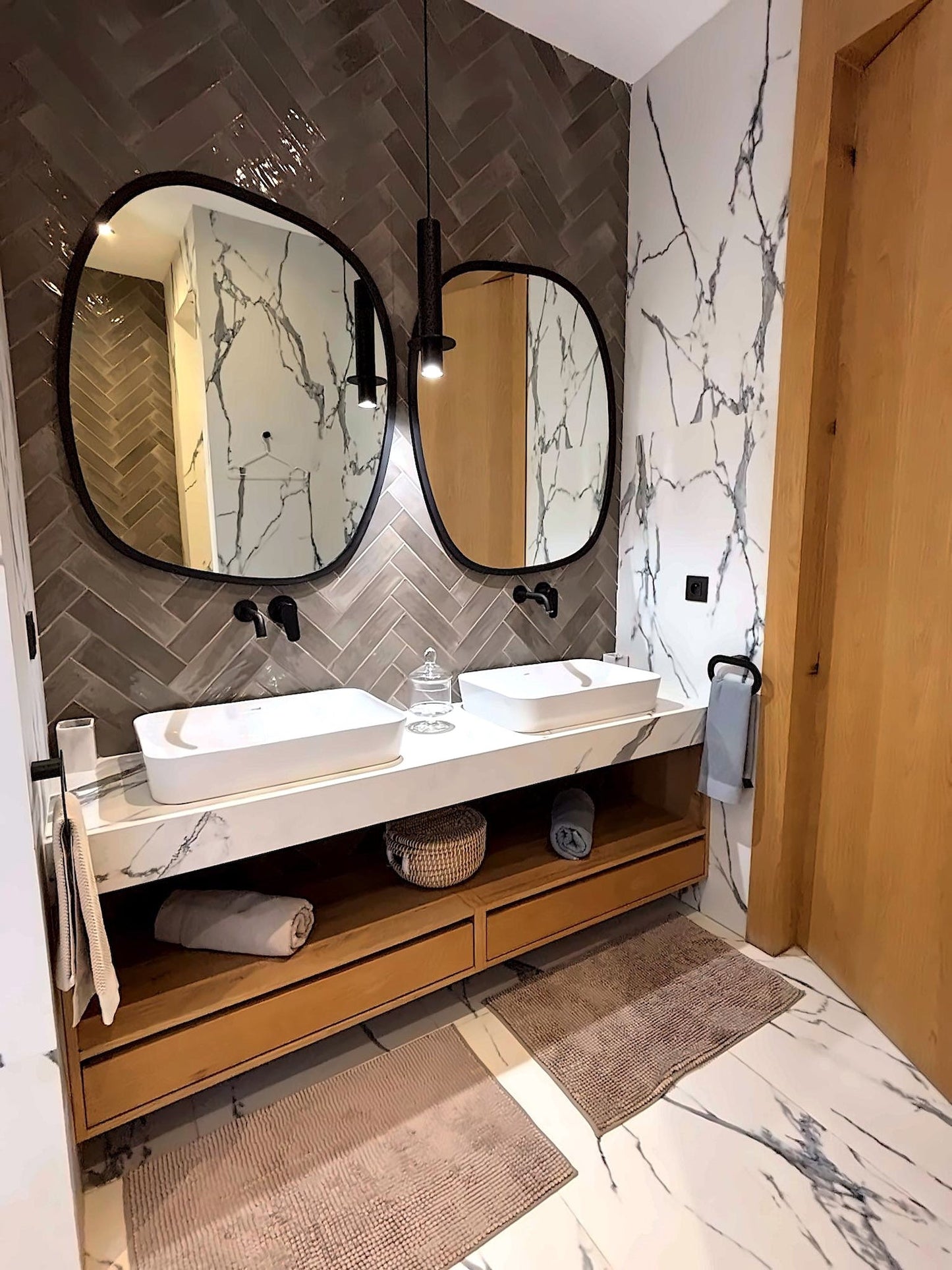 Palais Oyena - The French Concierge