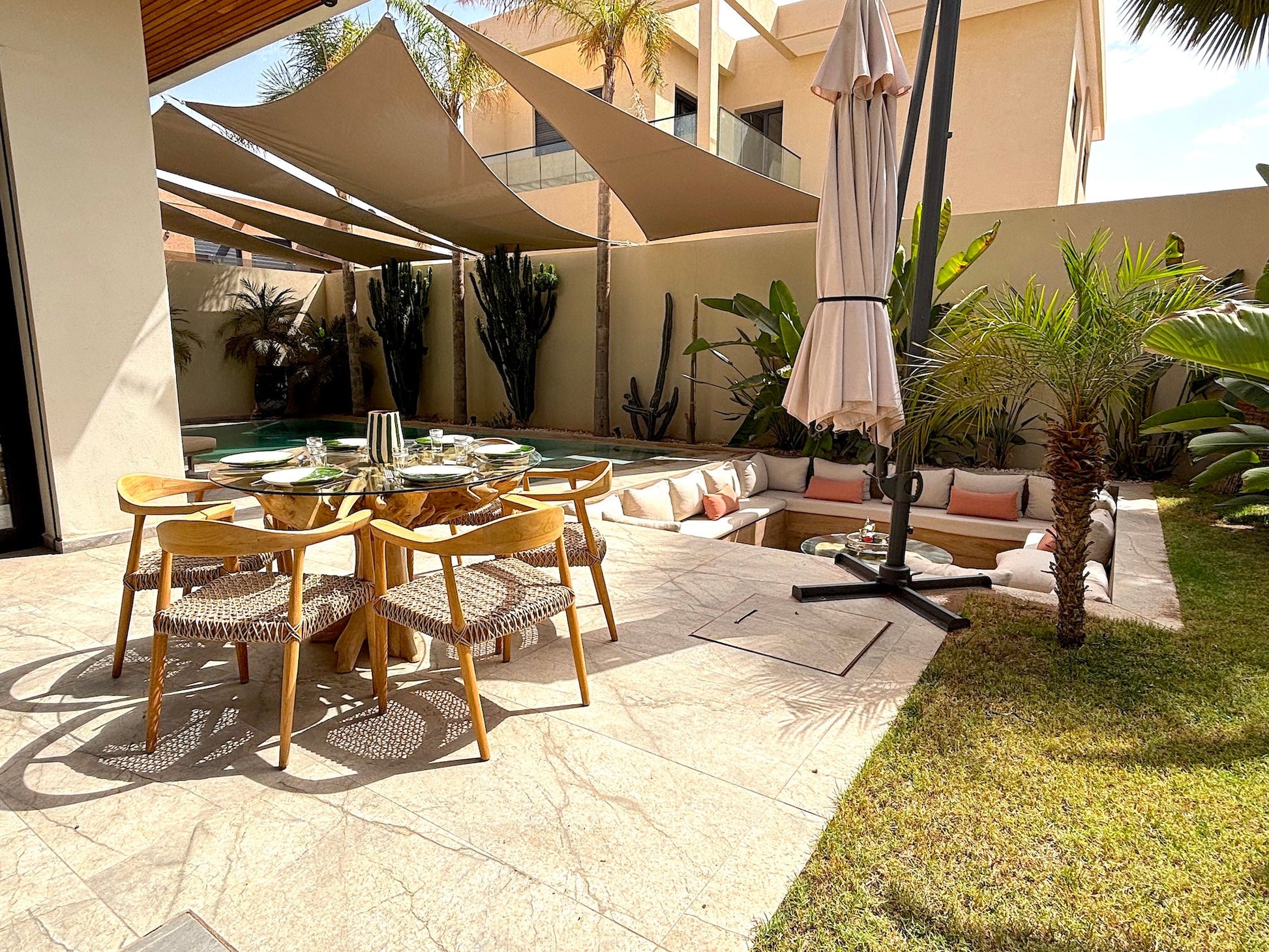Palais Oyena - The French Concierge