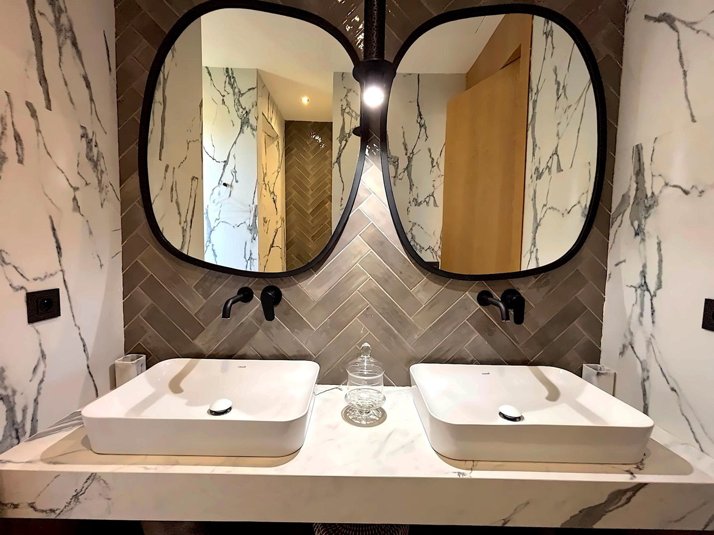Palais Oyena - The French Concierge