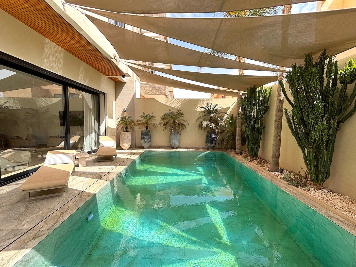 Palais Oyena - The French Concierge