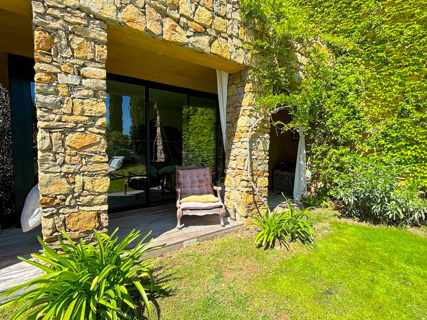 Sanary - sur - Mer - Villa Micéa - The French Concierge